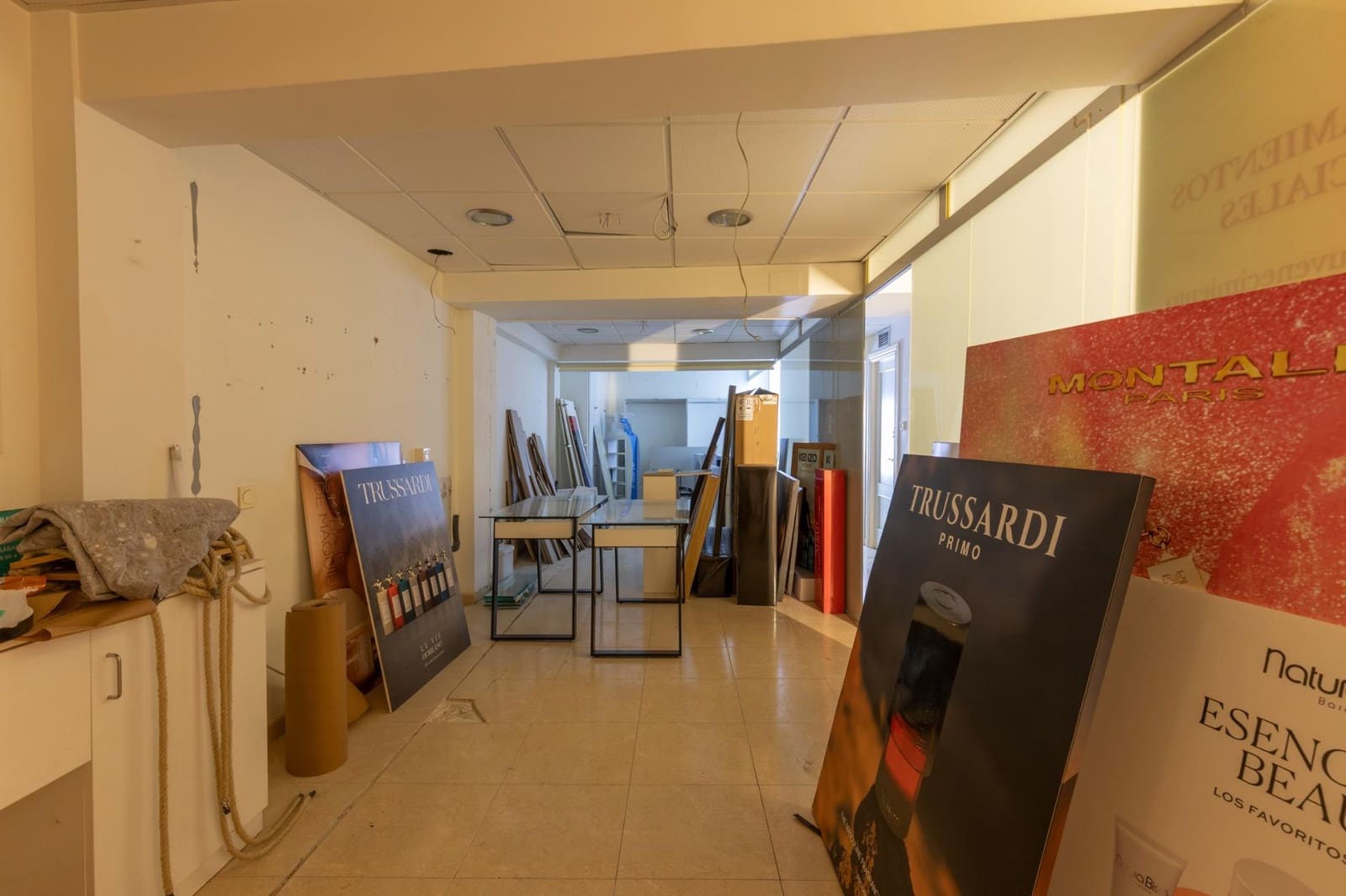 Komercyjne na sprzedaż w Miasto Grenada - 450 000 € (Ref: 9903838)