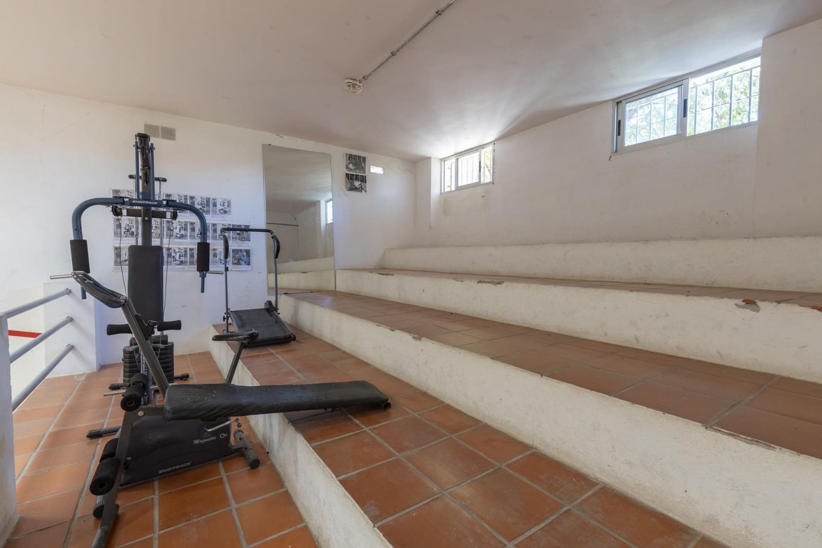 Chalet de 3 habitaciones en La Zubia en venta con piscina garaje - 330.000 € (Ref: 9903840)