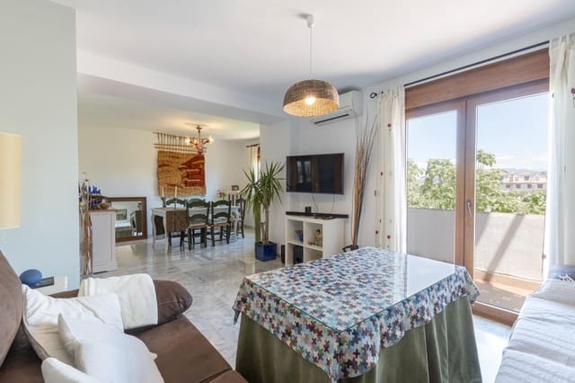 3 bedroom Villa for sale in La Zubia with pool garage - € 330,000 (Ref: 9903840)