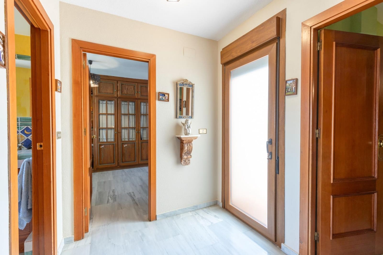 Chalet de 3 habitaciones en La Zubia en venta con piscina garaje - 330.000 € (Ref: 9903840)