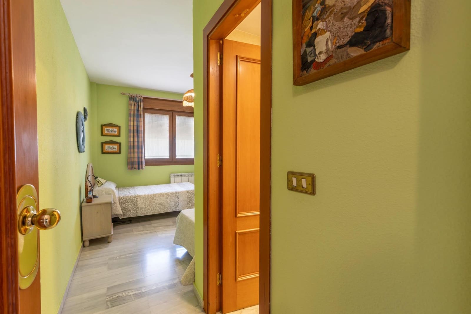 Chalet de 3 habitaciones en La Zubia en venta con piscina garaje - 330.000 € (Ref: 9903840)