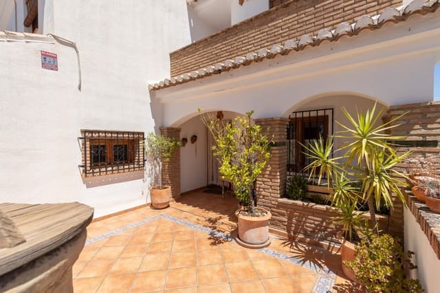 3 bedroom Villa for sale in La Zubia with pool garage - € 330,000 (Ref: 9903840)
