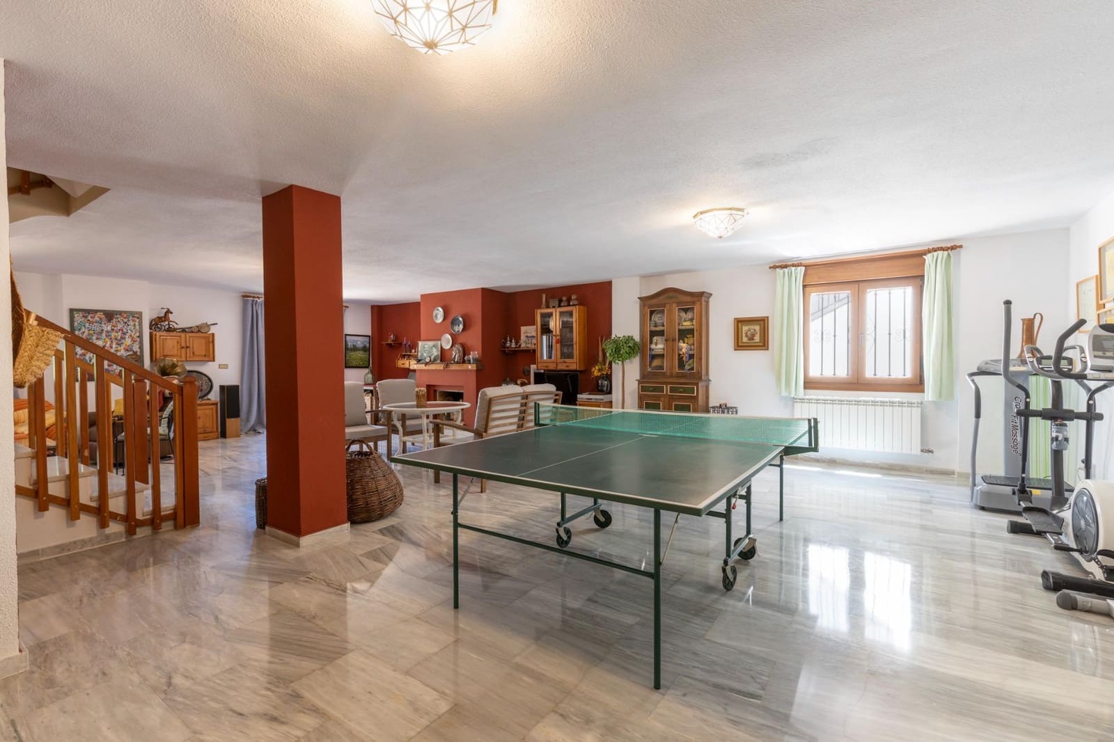 Chalet de 3 habitaciones en La Zubia en venta con piscina garaje - 330.000 € (Ref: 9903840)