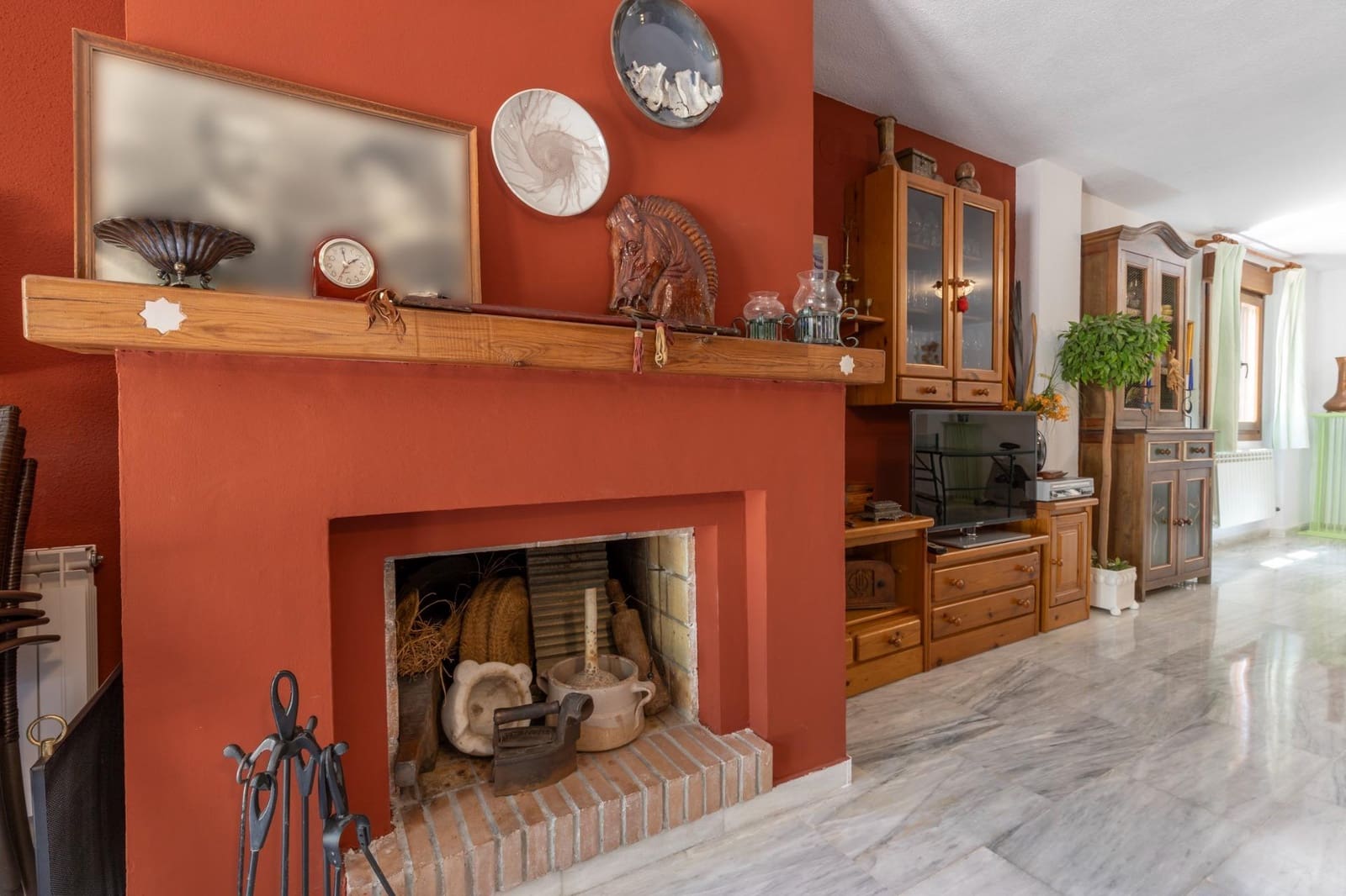 Chalet de 3 habitaciones en La Zubia en venta con piscina garaje - 330.000 € (Ref: 9903840)