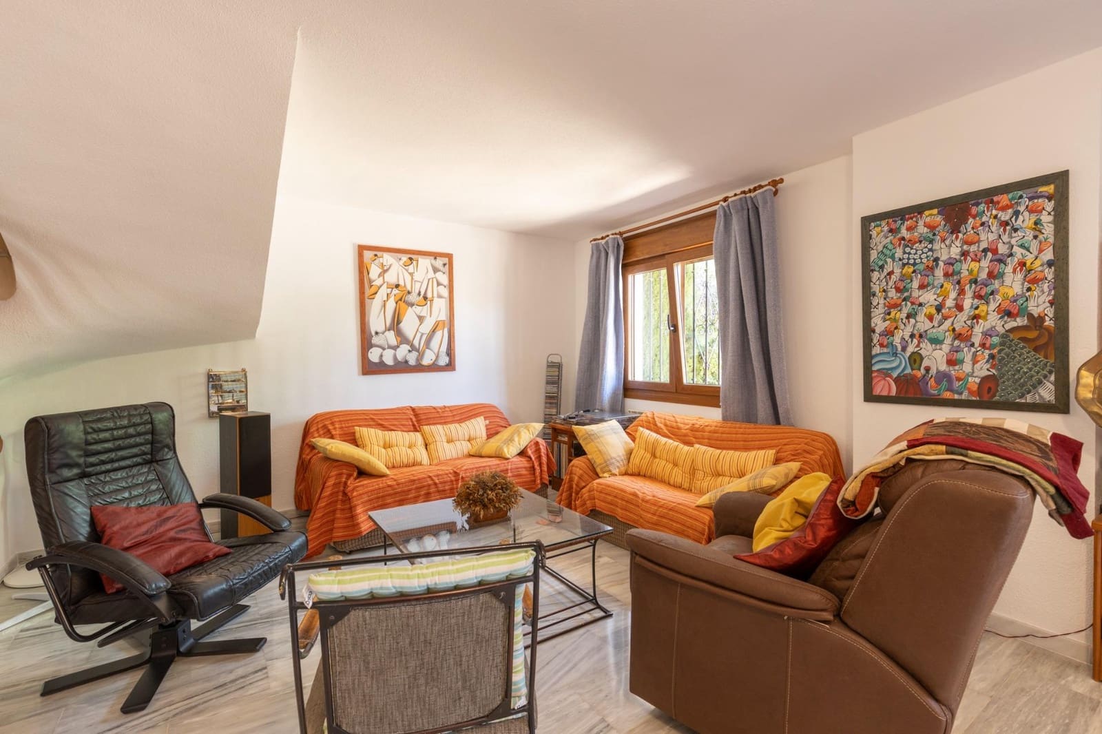 Chalet de 3 habitaciones en La Zubia en venta con piscina garaje - 330.000 € (Ref: 9903840)