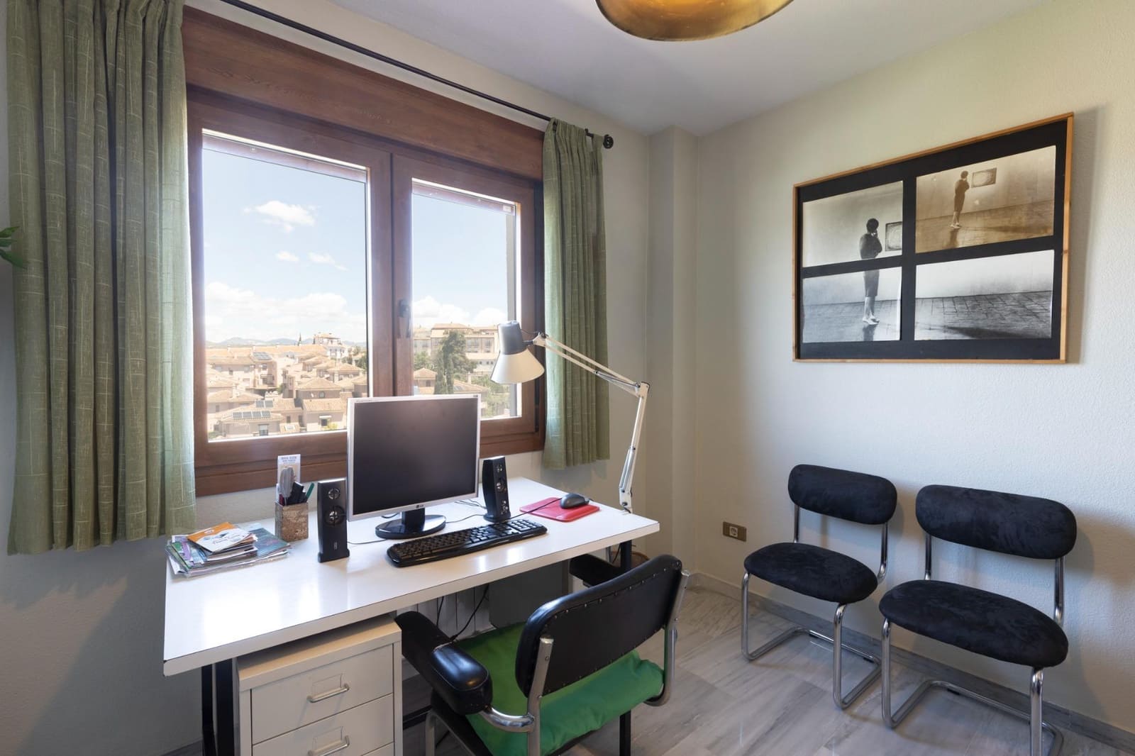 Chalet de 3 habitaciones en La Zubia en venta con piscina garaje - 330.000 € (Ref: 9903840)