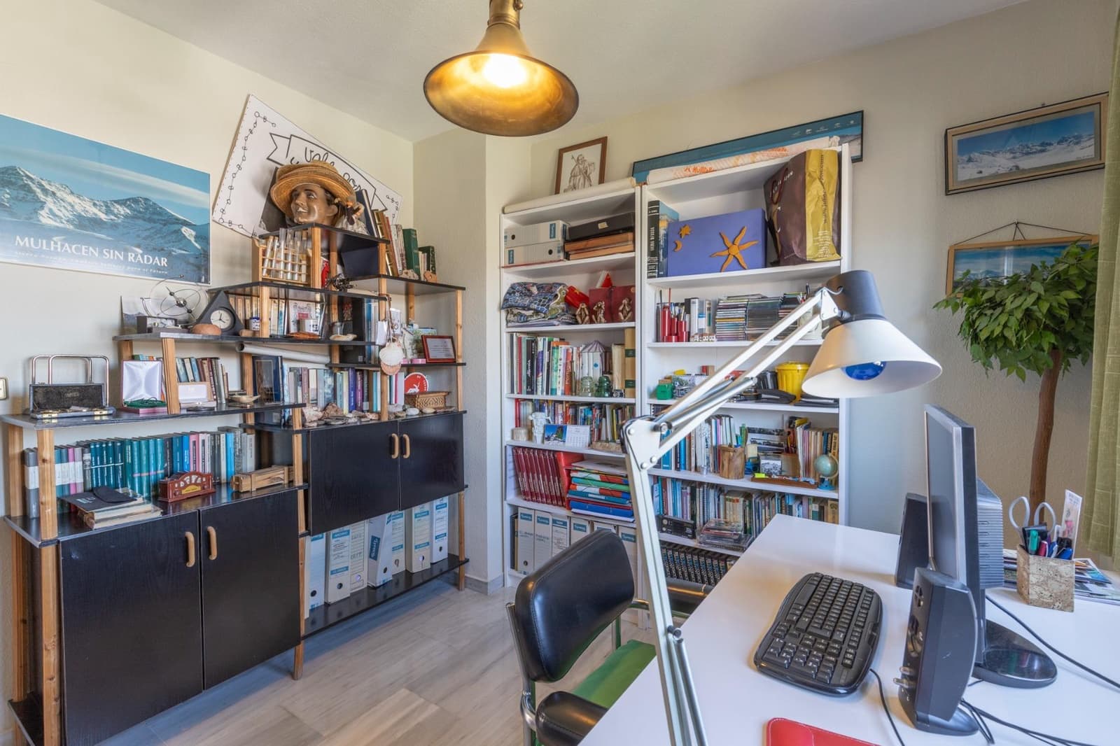 Chalet de 3 habitaciones en La Zubia en venta con piscina garaje - 330.000 € (Ref: 9903840)