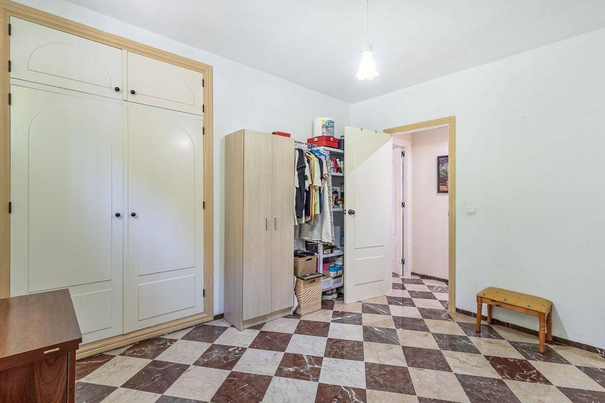 4 makuuhuone Asunto myytävänä paikassa Cenes de la Vega mukana uima-altaan 
autotalli - 219 000 € (Ref: 9908254)