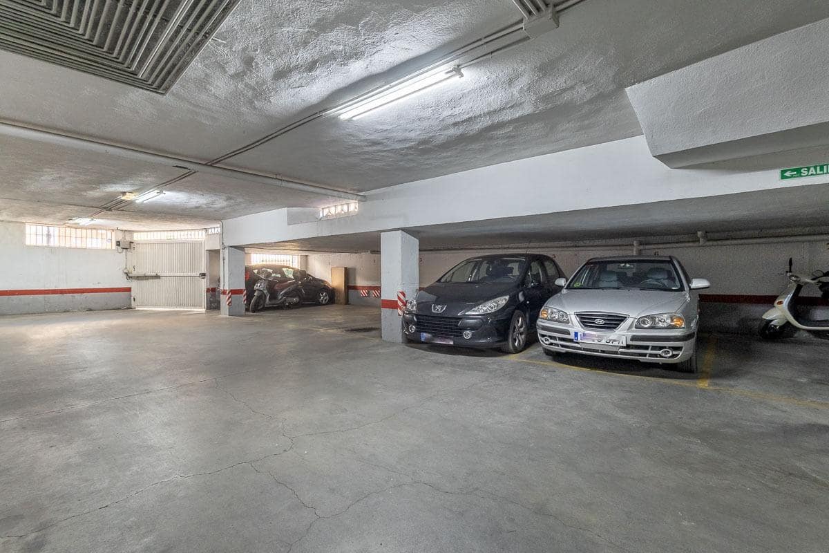4 makuuhuone Asunto myytävänä paikassa Cenes de la Vega mukana uima-altaan 
autotalli - 219 000 € (Ref: 9908254)