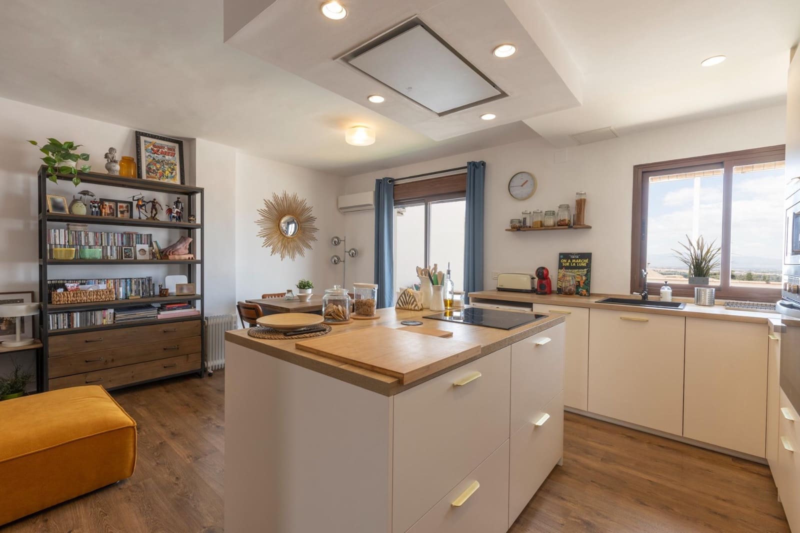 2 Zimmer Penthouse zu verkaufen in La Zubia mit Garage - 265.000 € (Ref: 9908255)