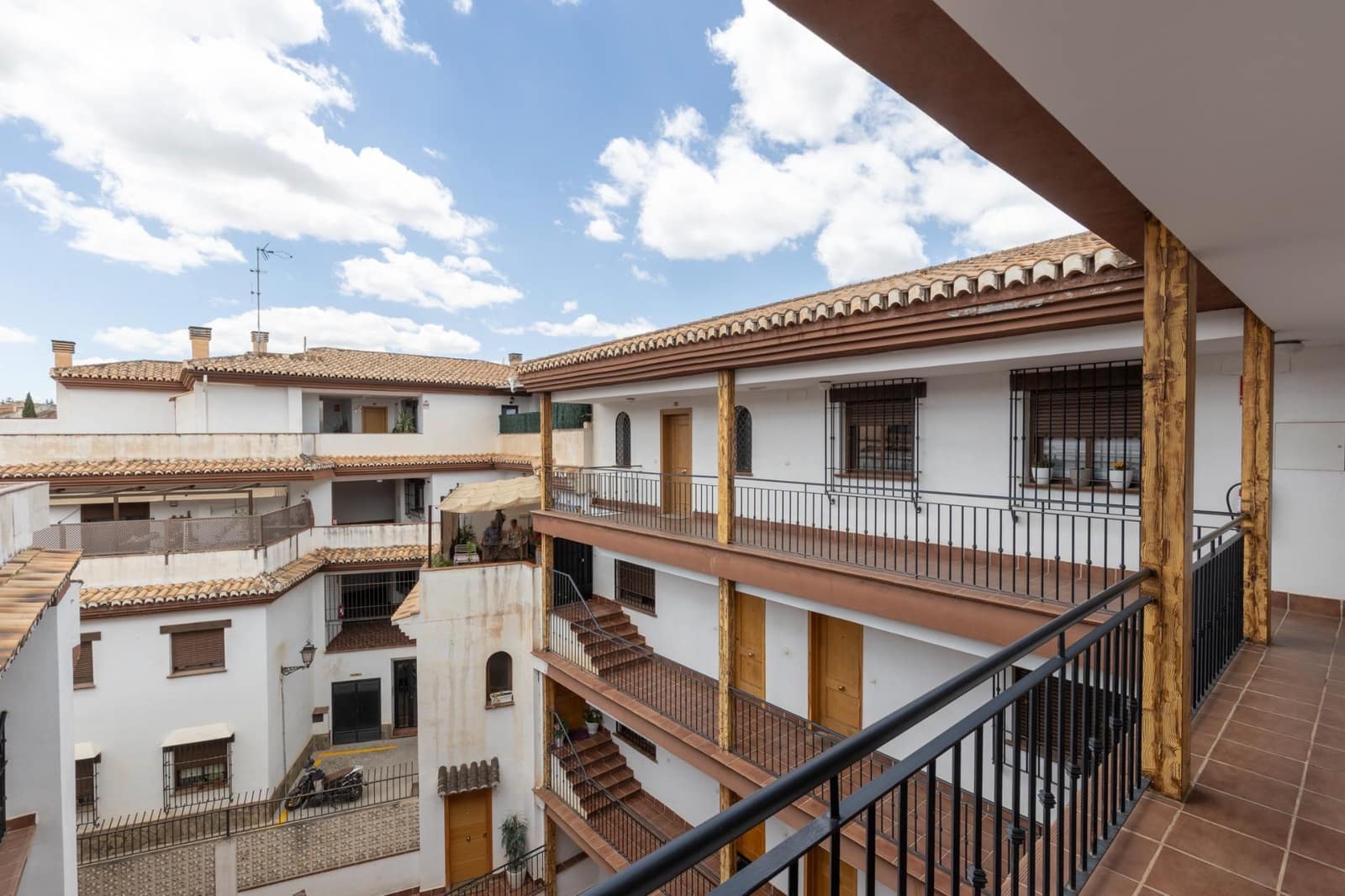 2 Zimmer Penthouse zu verkaufen in La Zubia mit Garage - 265.000 € (Ref: 9908255)