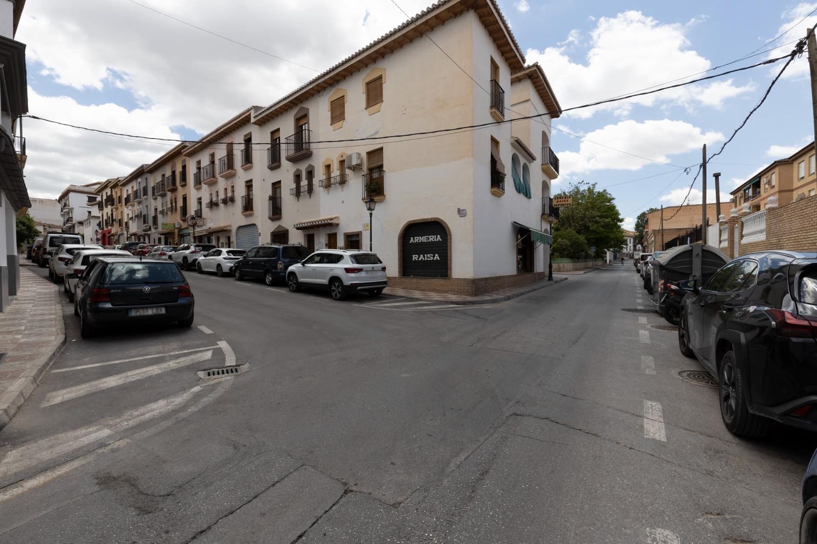 2 Zimmer Penthouse zu verkaufen in La Zubia mit Garage - 265.000 € (Ref: 9908255)