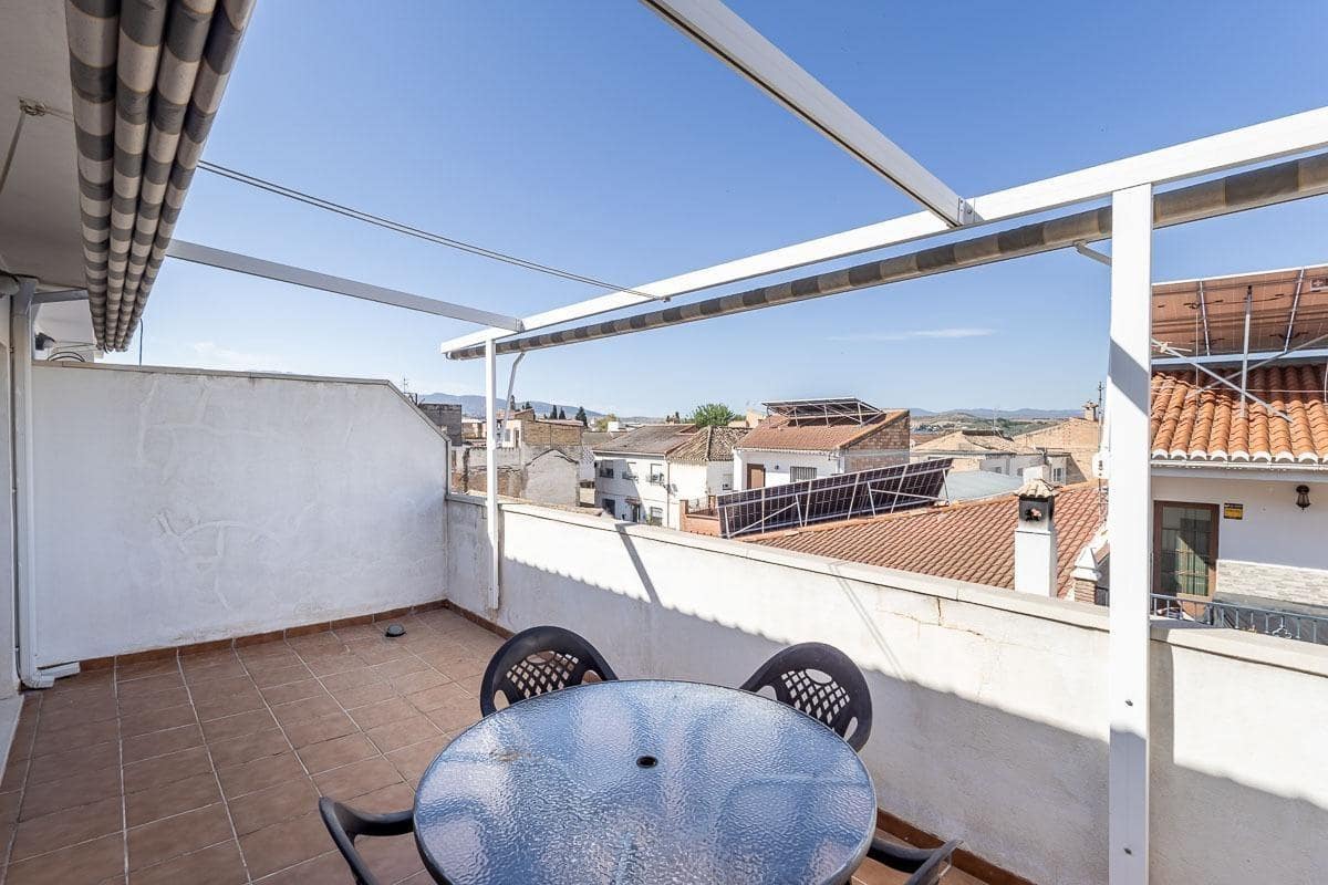 4 bedroom Penthouse for sale in Alhendin with garage - € 195,000 (Ref: 9911266)