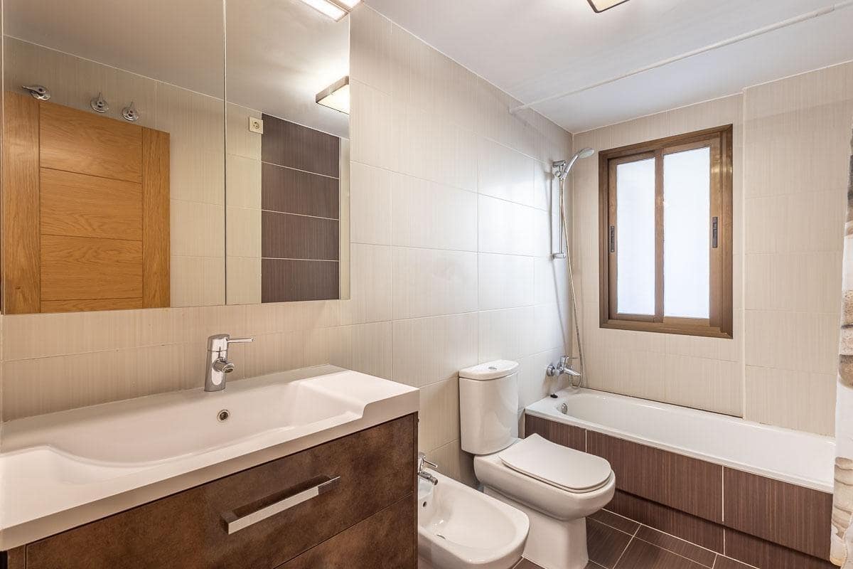 4 bedroom Penthouse for sale in Alhendin with garage - € 195,000 (Ref: 9911266)