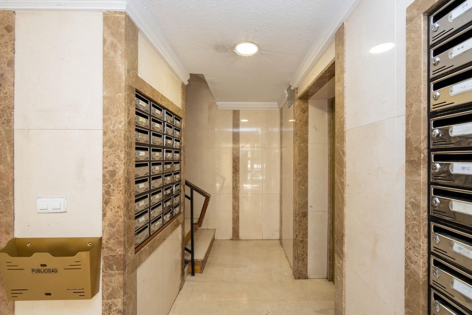 6 makuuhuone Asunto myytävänä paikassa Granada kaupunki - 259 000 € (Ref: 9911267)