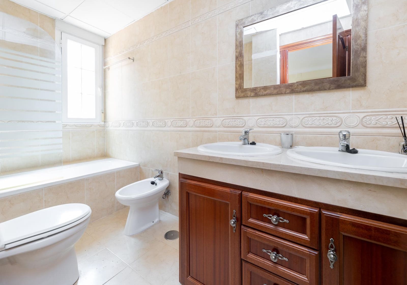 5 camera da letto Villa in vendita in Dilar con piscina garage - 390.000 € (Rif: 9911268)