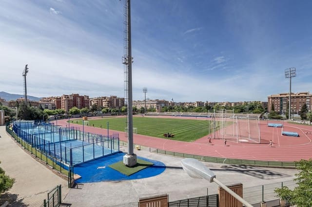 3 slaapkamer Flat te koop in Granada stad - € 280.000 (Ref: 9911269)