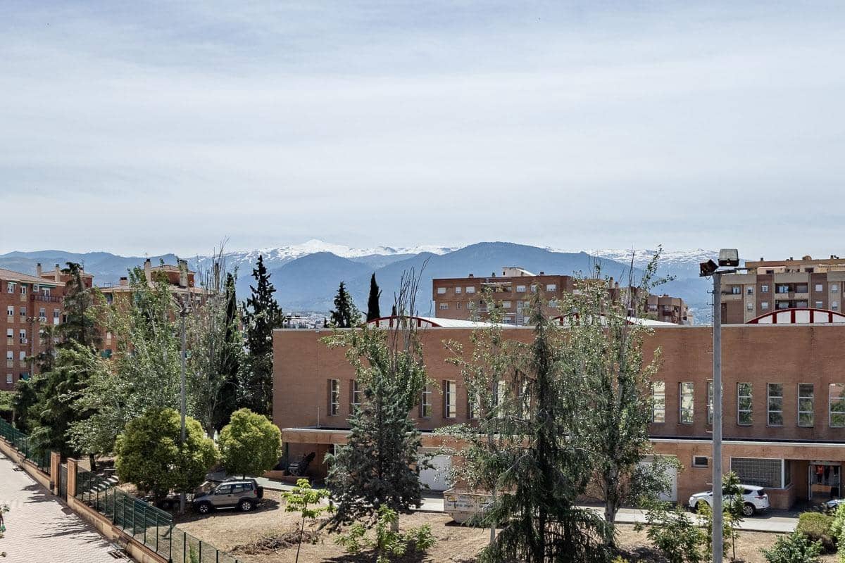 3 slaapkamer Flat te koop in Granada stad - € 280.000 (Ref: 9911269)
