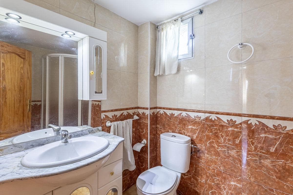 3 slaapkamer Flat te koop in Granada stad - € 280.000 (Ref: 9911269)