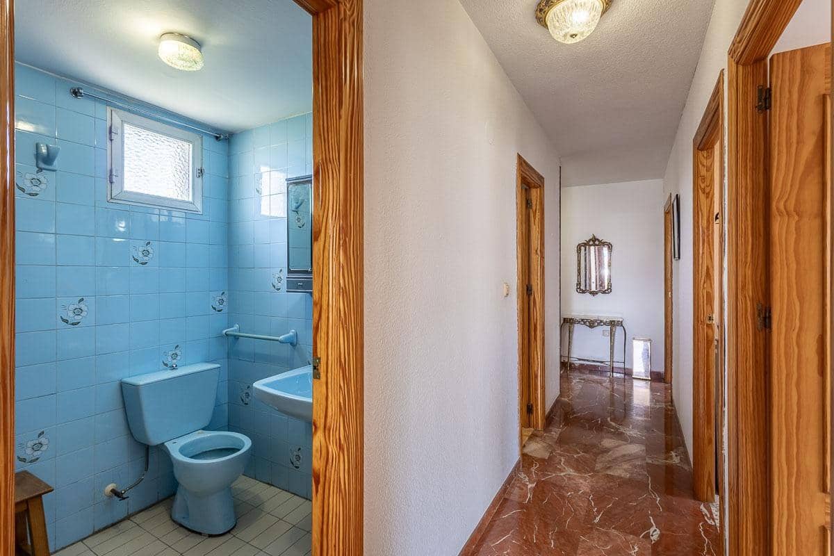 3 slaapkamer Flat te koop in Granada stad - € 280.000 (Ref: 9911269)