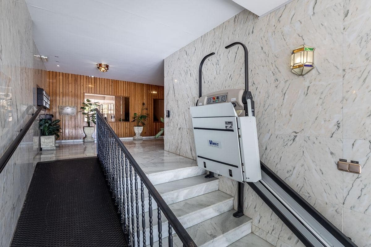3 slaapkamer Flat te koop in Granada stad - € 280.000 (Ref: 9911269)