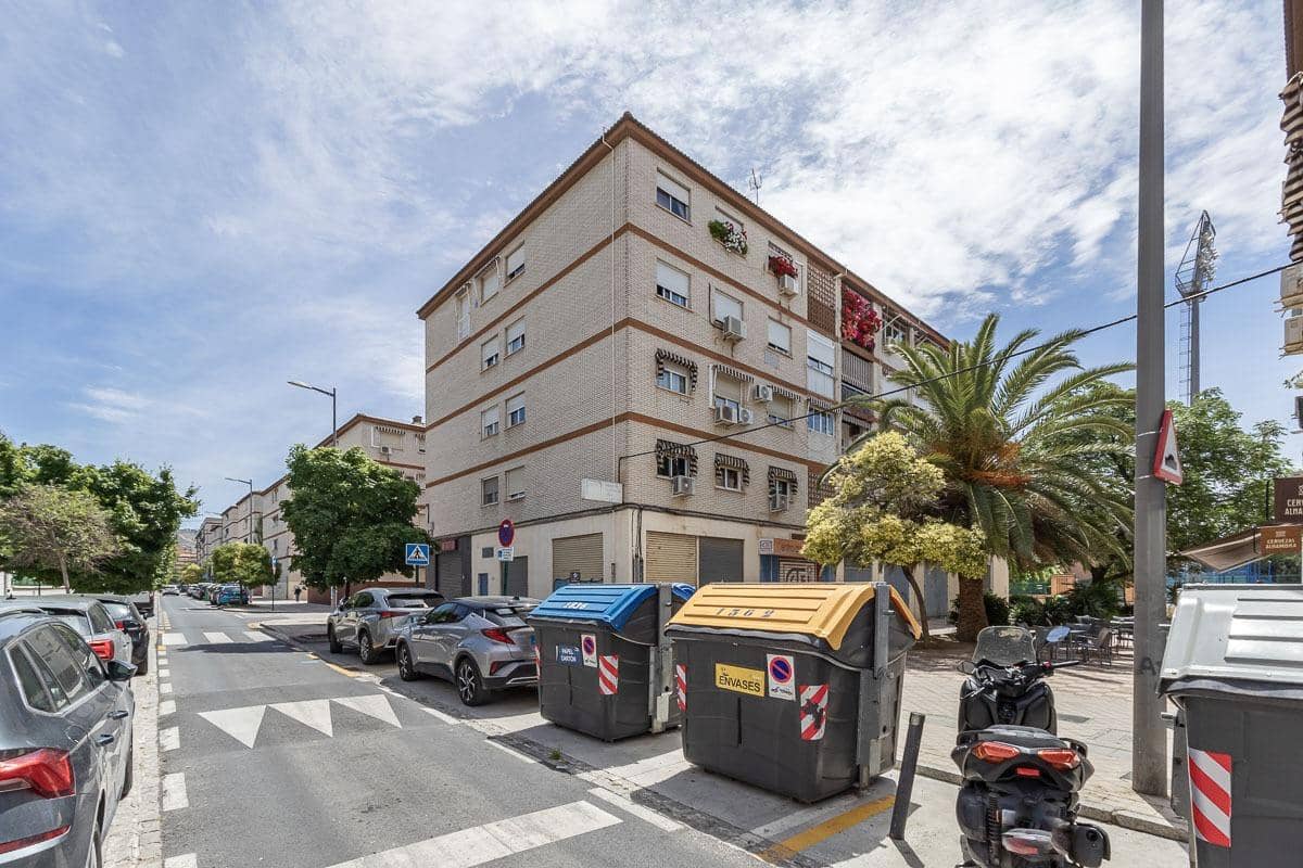 3 slaapkamer Flat te koop in Granada stad - € 280.000 (Ref: 9911269)