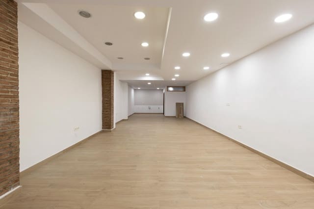 Kaupallinen myytävänä paikassa Centro, Granada kaupunki - 165 000 € (Ref: 9913383)