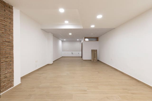 Kaupallinen myytävänä paikassa Centro, Granada kaupunki - 165 000 € (Ref: 9913383)
