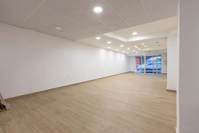 Kaupallinen myytävänä paikassa Centro, Granada kaupunki - 165 000 € (Ref: 9913383)