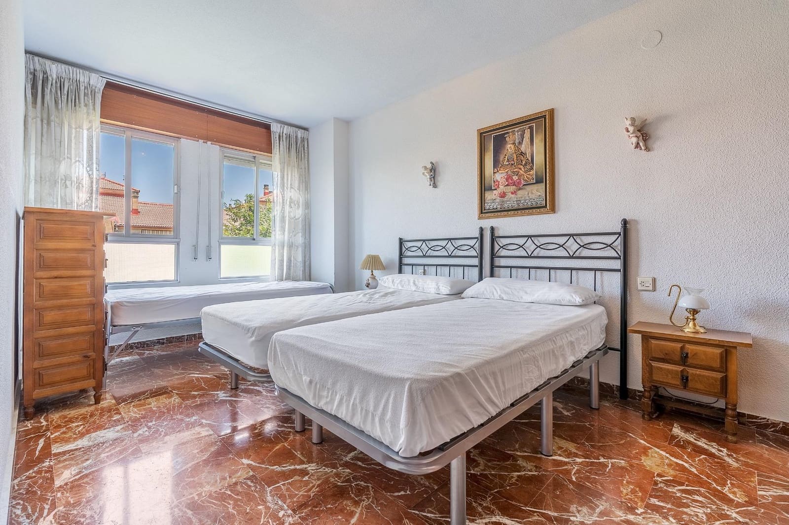 Piso de 2 habitaciones en Granada ciudad en venta - 245.000 € (Ref: 9913384)