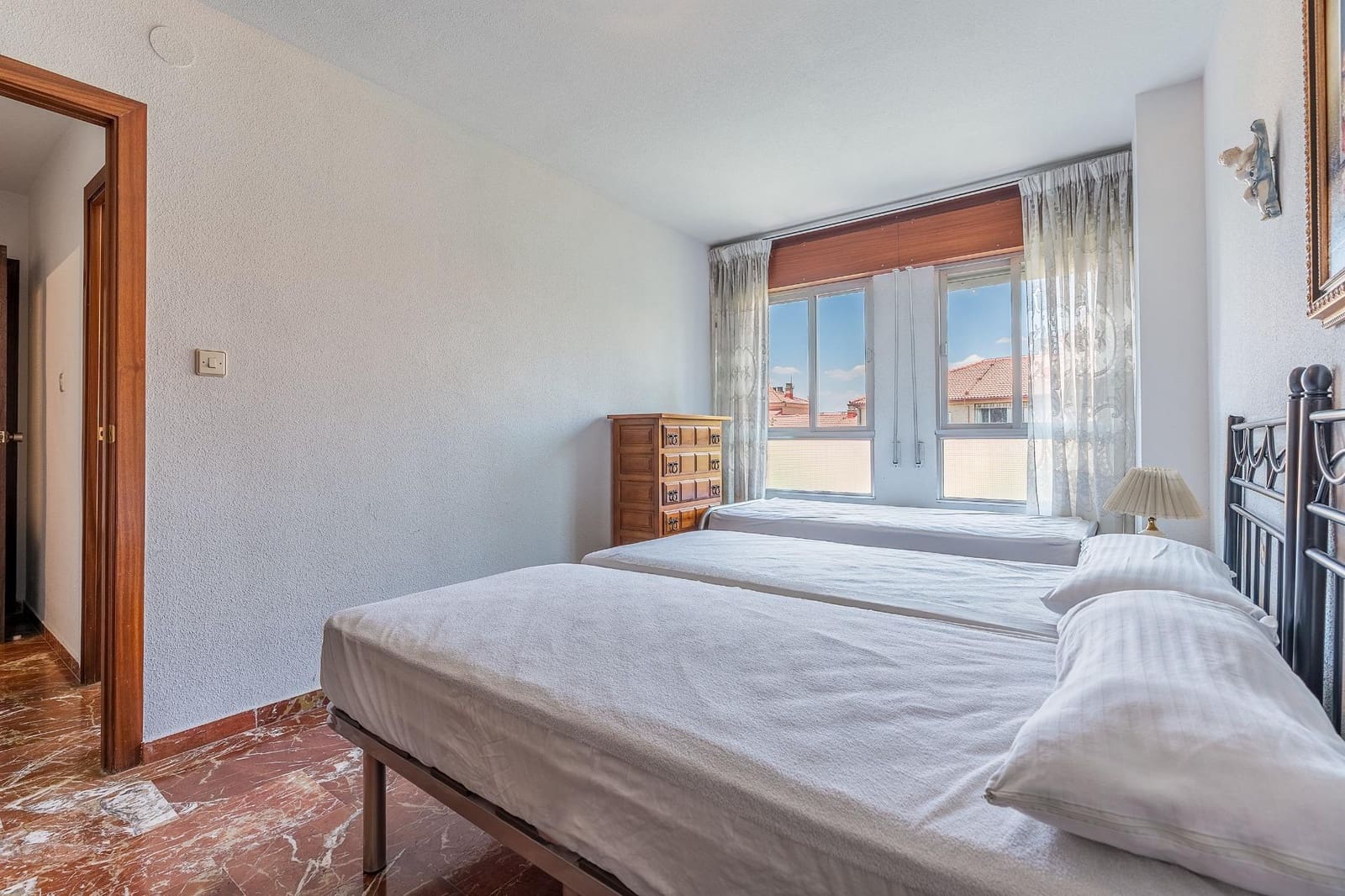 Piso de 2 habitaciones en Granada ciudad en venta - 245.000 € (Ref: 9913384)