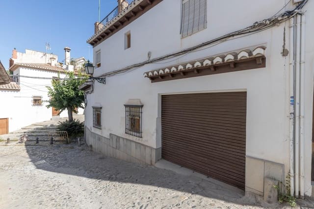 3 soveværelse Villa til salg i Albaicin, Granada by med garage - € 479.000 (Ref: 9913387)