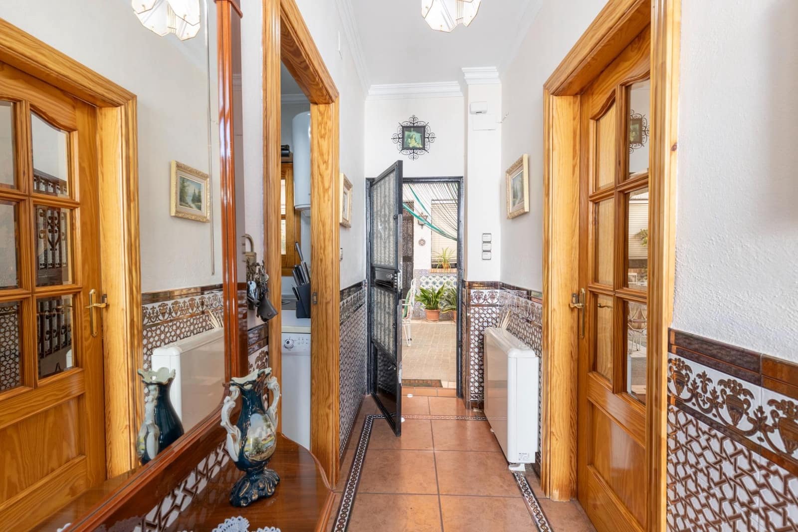 3 soveværelse Villa til salg i Granada by med garage - € 479.000 (Ref: 9913387)