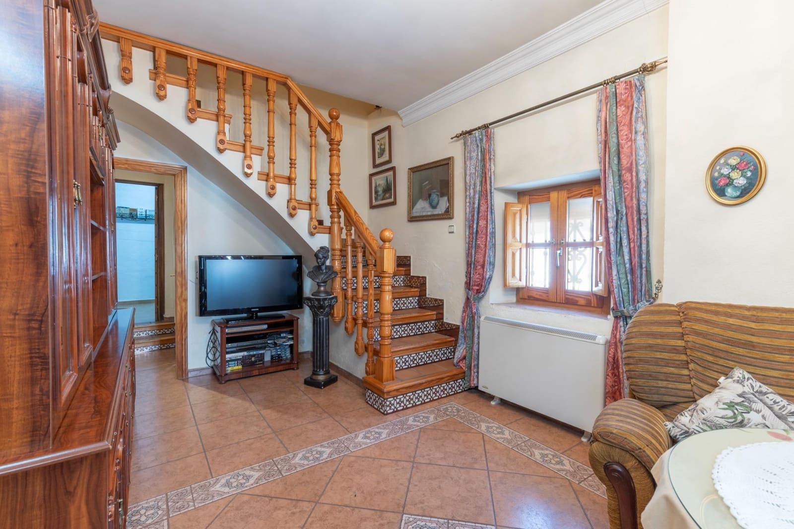3 soveværelse Villa til salg i Granada by med garage - € 479.000 (Ref: 9913387)
