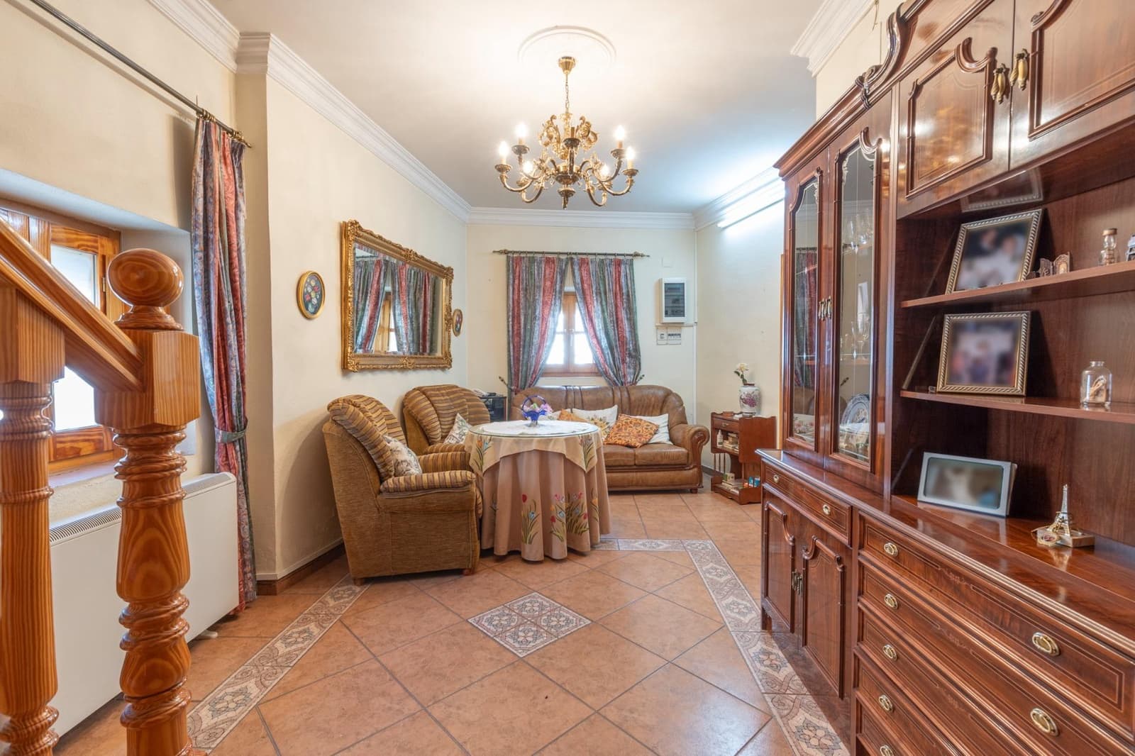 3 soveværelse Villa til salg i Granada by med garage - € 479.000 (Ref: 9913387)