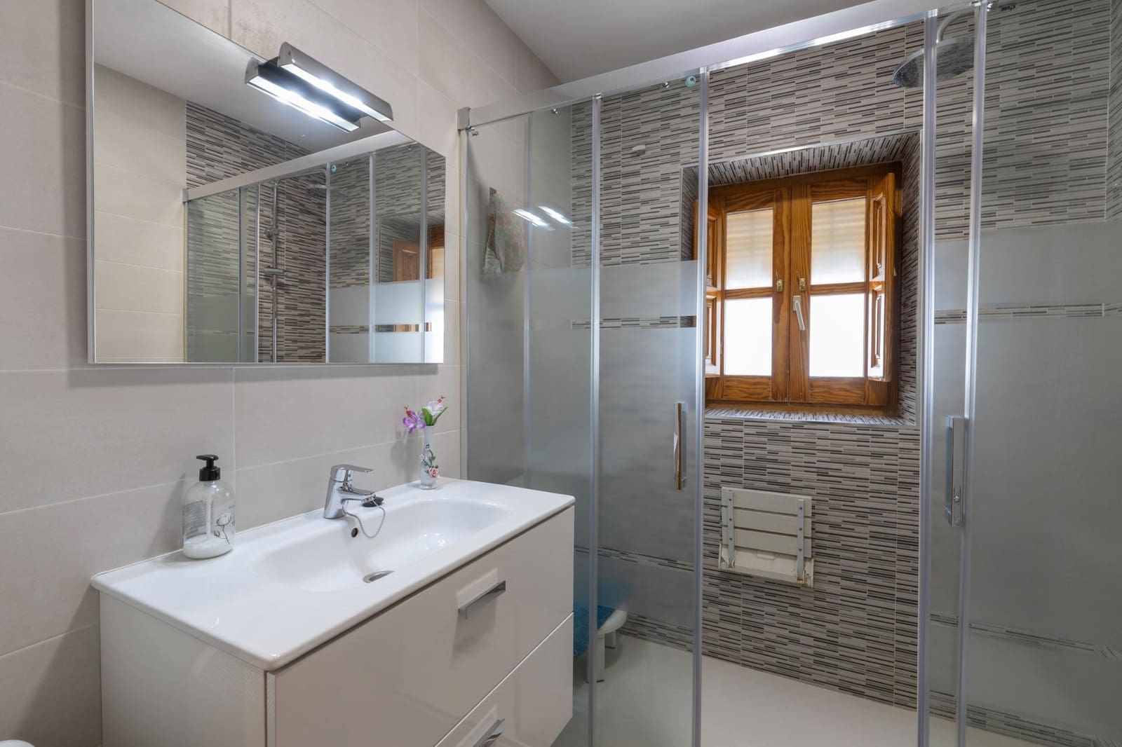 3 soveværelse Villa til salg i Granada by med garage - € 479.000 (Ref: 9913387)