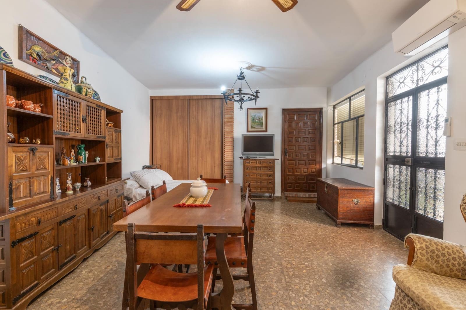 3 soveværelse Villa til salg i Granada by med garage - € 479.000 (Ref: 9913387)