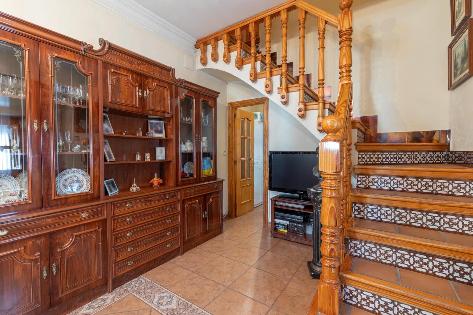 3 soveværelse Villa til salg i Granada by med garage - € 479.000 (Ref: 9913387)