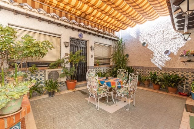 3 soveværelse Villa til salg i Albaicin, Granada by med garage - € 479.000 (Ref: 9913387)