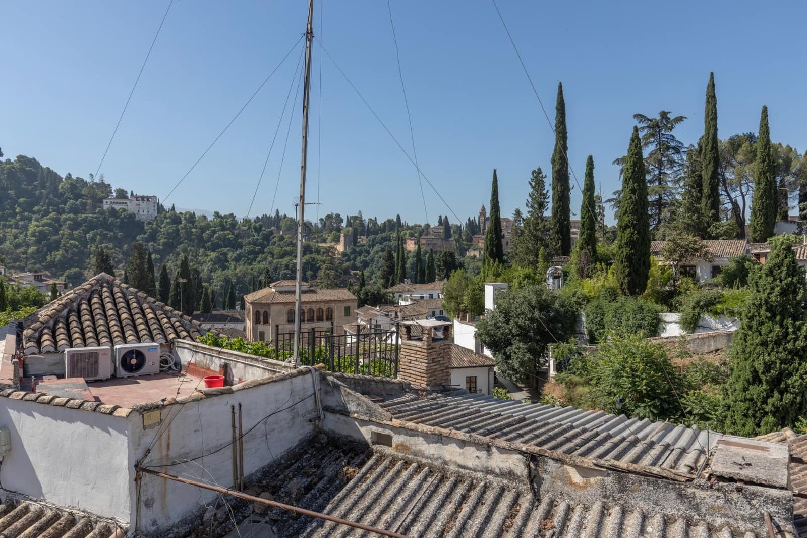 3 soveværelse Villa til salg i Granada by med garage - € 479.000 (Ref: 9913387)