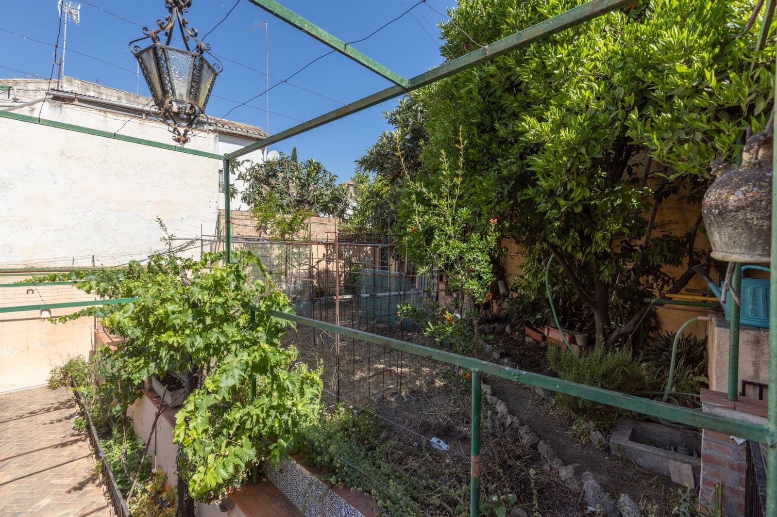 3 soveværelse Villa til salg i Granada by med garage - € 479.000 (Ref: 9913387)