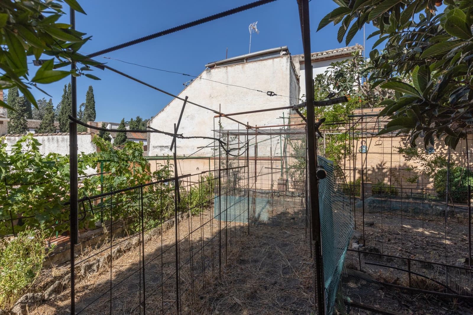 3 soveværelse Villa til salg i Granada by med garage - € 479.000 (Ref: 9913387)