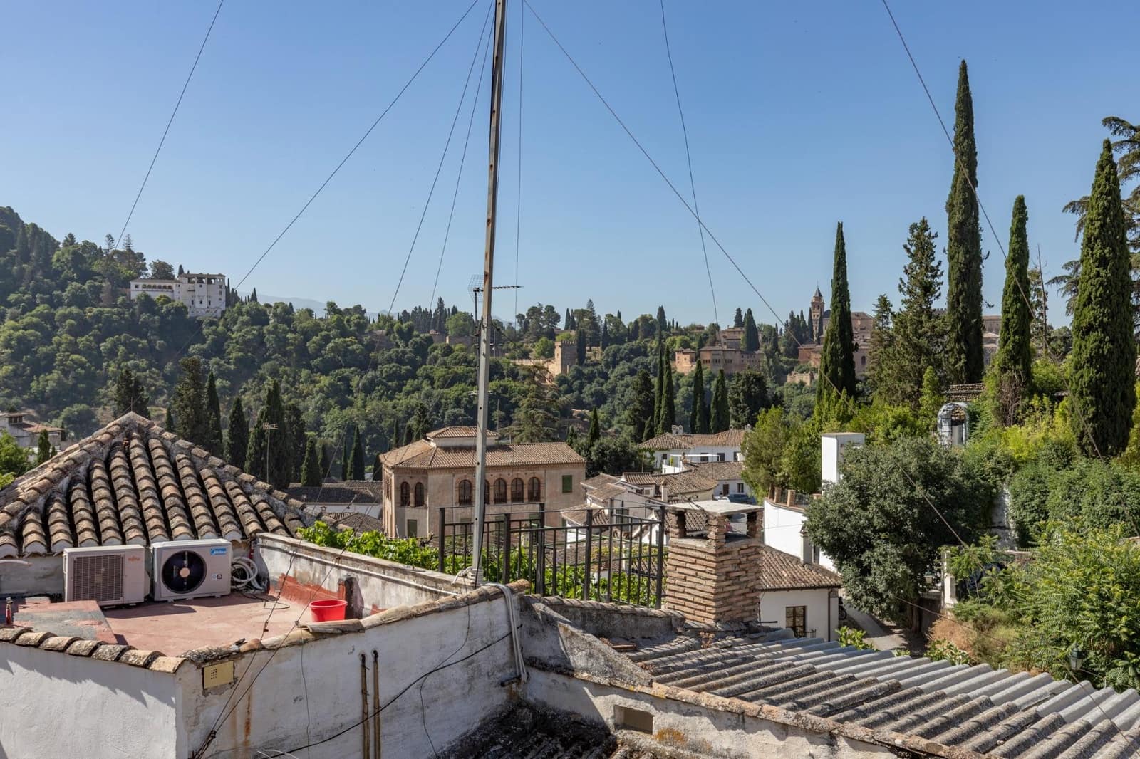 3 soveværelse Villa til salg i Granada by med garage - € 479.000 (Ref: 9913387)
