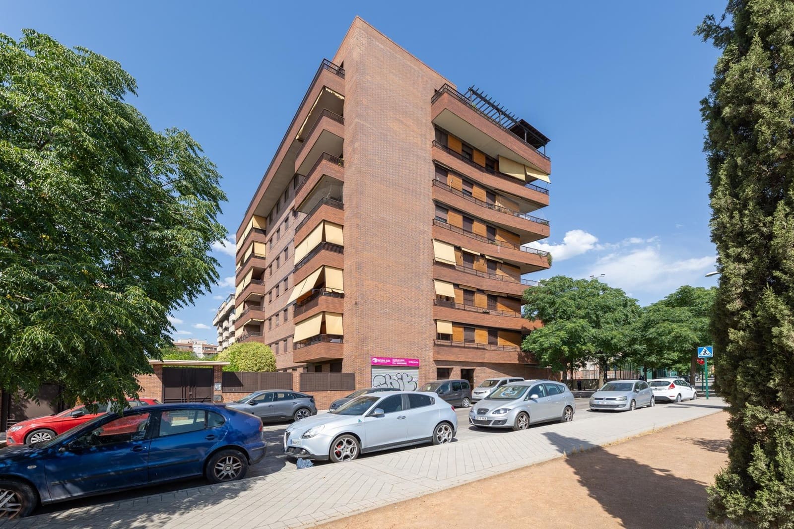 3 slaapkamer Flat te koop in Granada stad met zwembad garage - € 370.000 (Ref: 9916090)