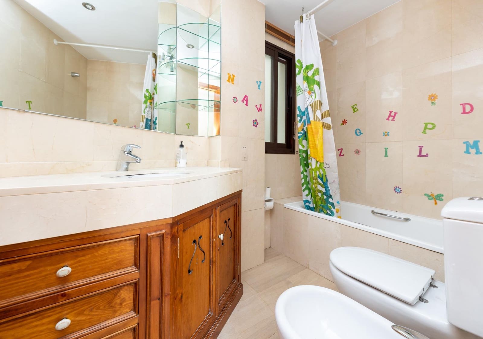 3 slaapkamer Flat te koop in Granada stad met zwembad garage - € 370.000 (Ref: 9916090)