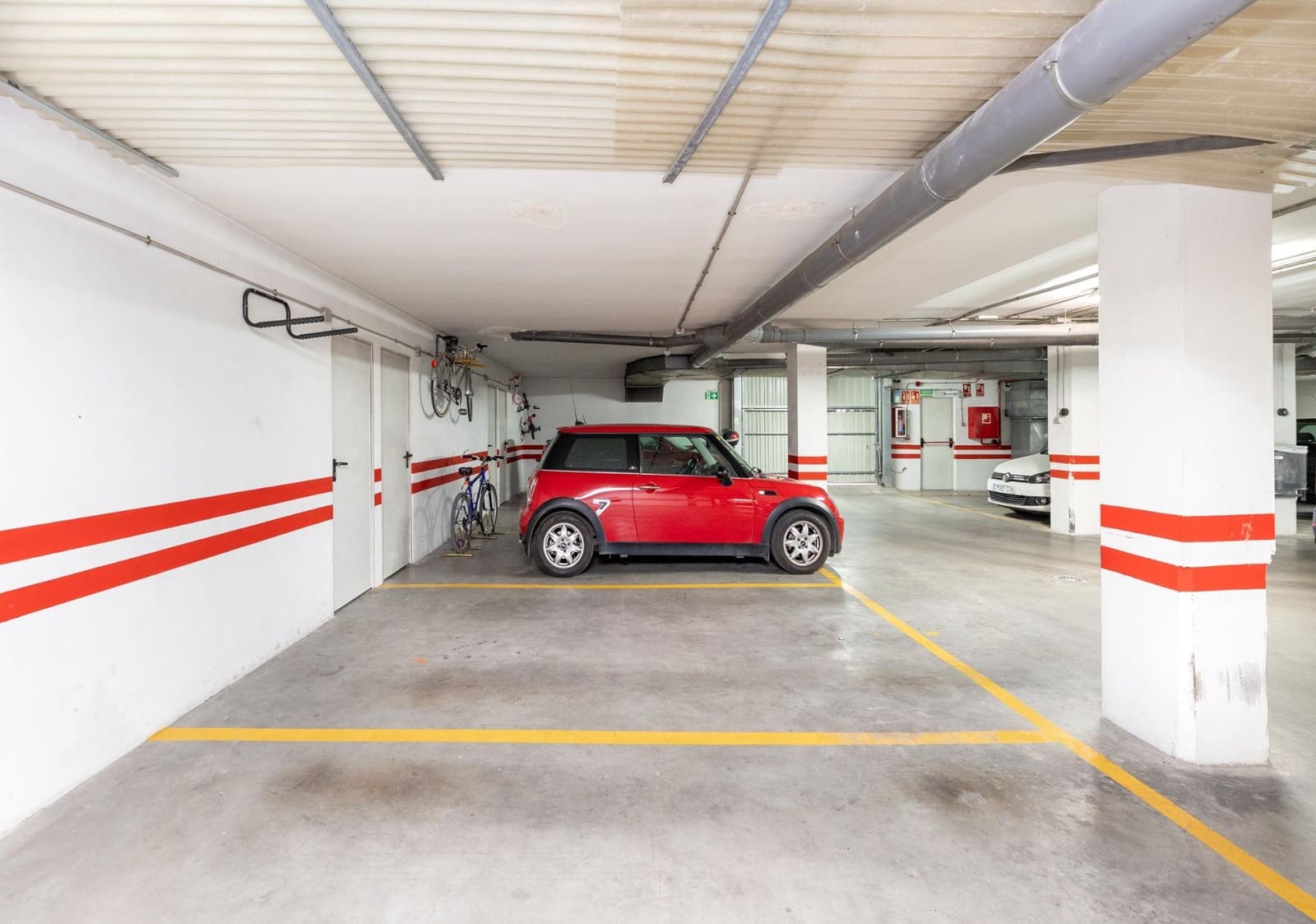 3 slaapkamer Flat te koop in Granada stad met zwembad garage - € 370.000 (Ref: 9916090)