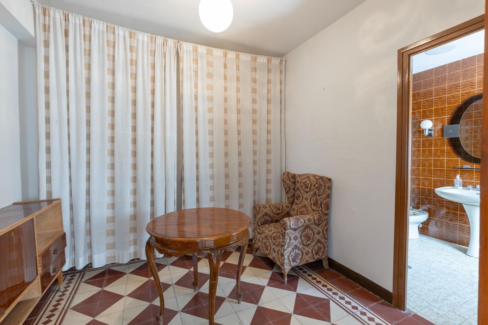 12 soverom Finca/Herregård til salgs i Huetor Vega med garasje - € 495 000 (Ref: 9920636)