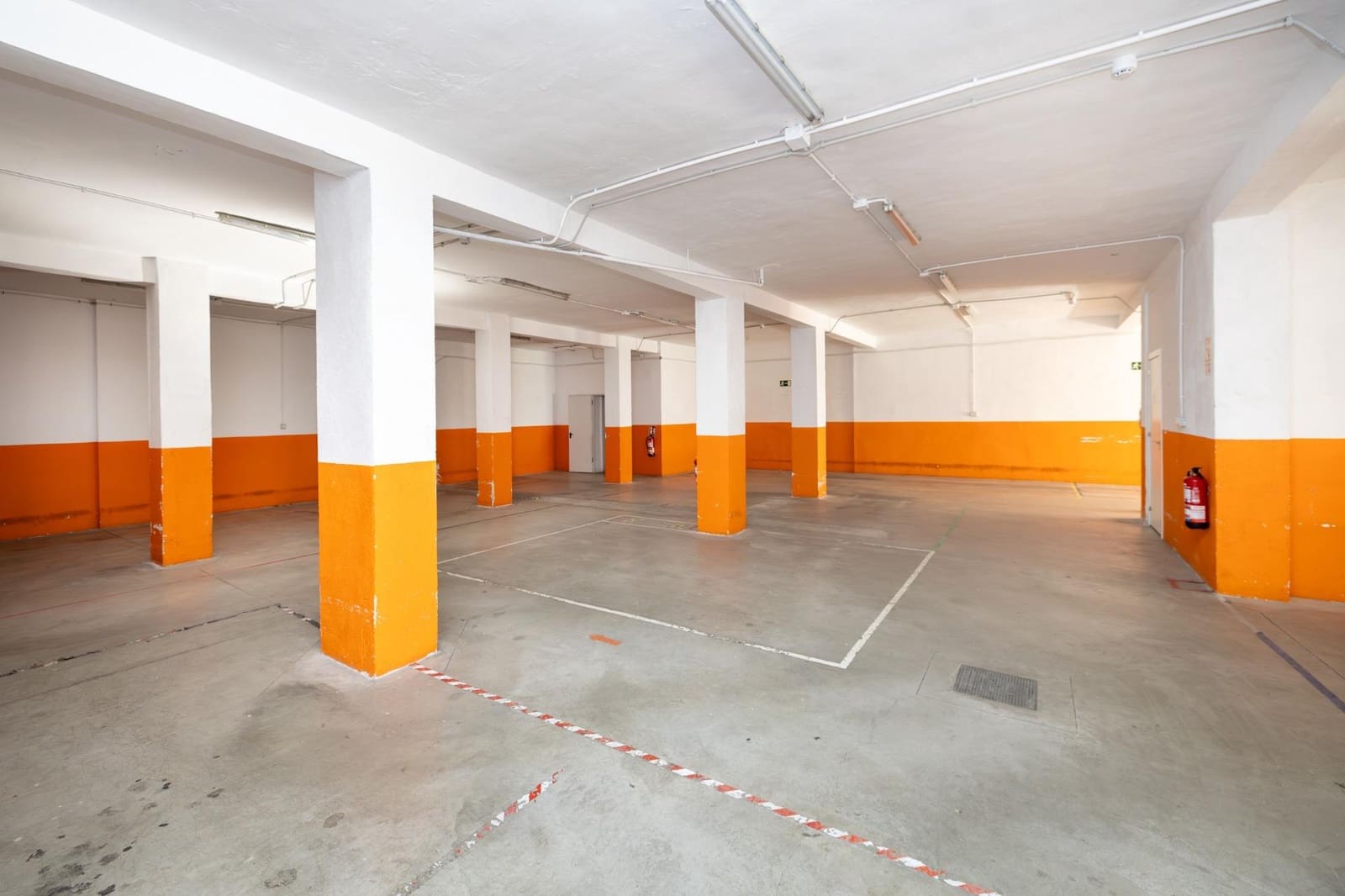 Erhverv til salg i Granada by - € 250.000 (Ref: 9920638)