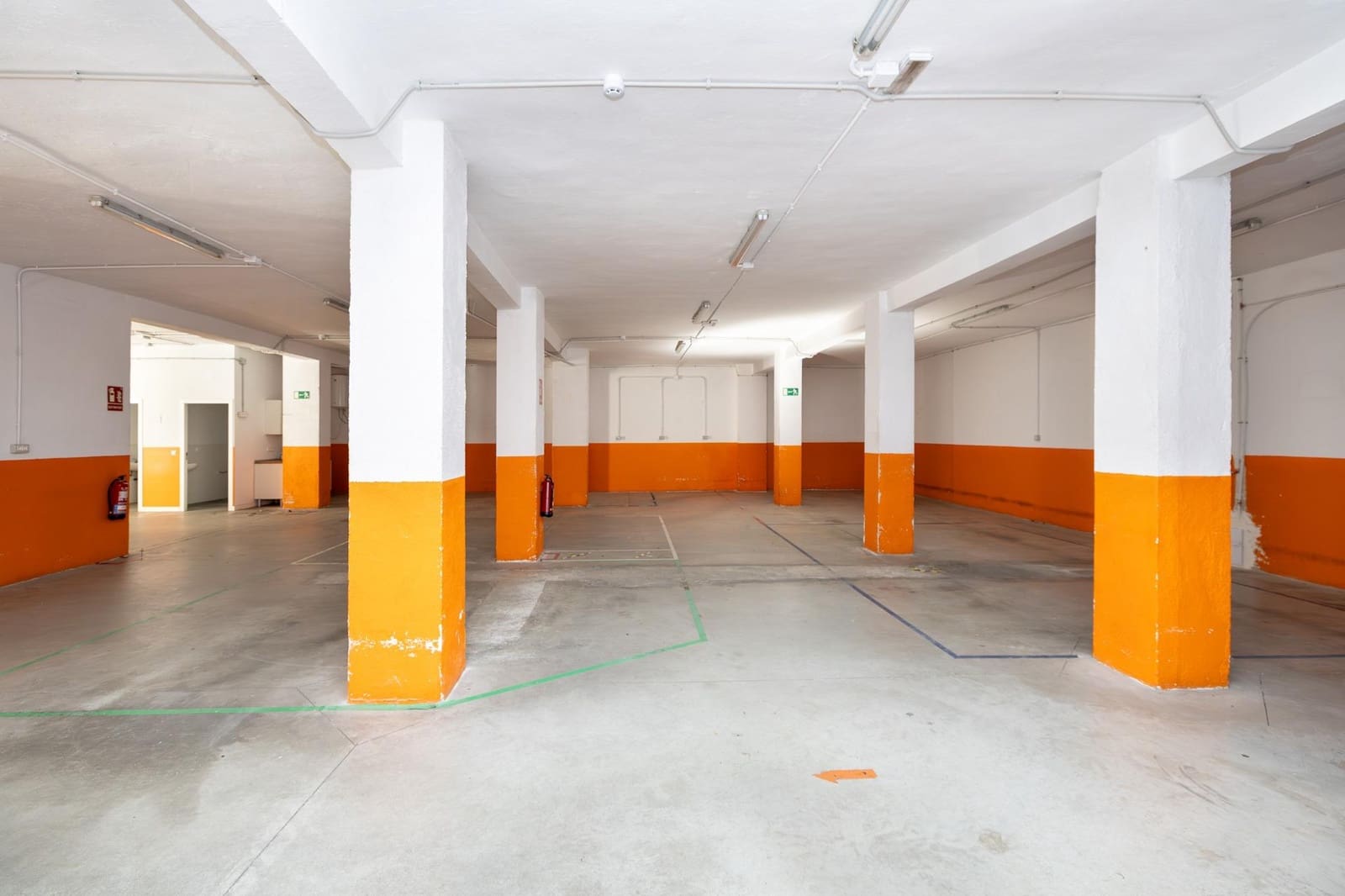 Erhverv til salg i Granada by - € 250.000 (Ref: 9920638)