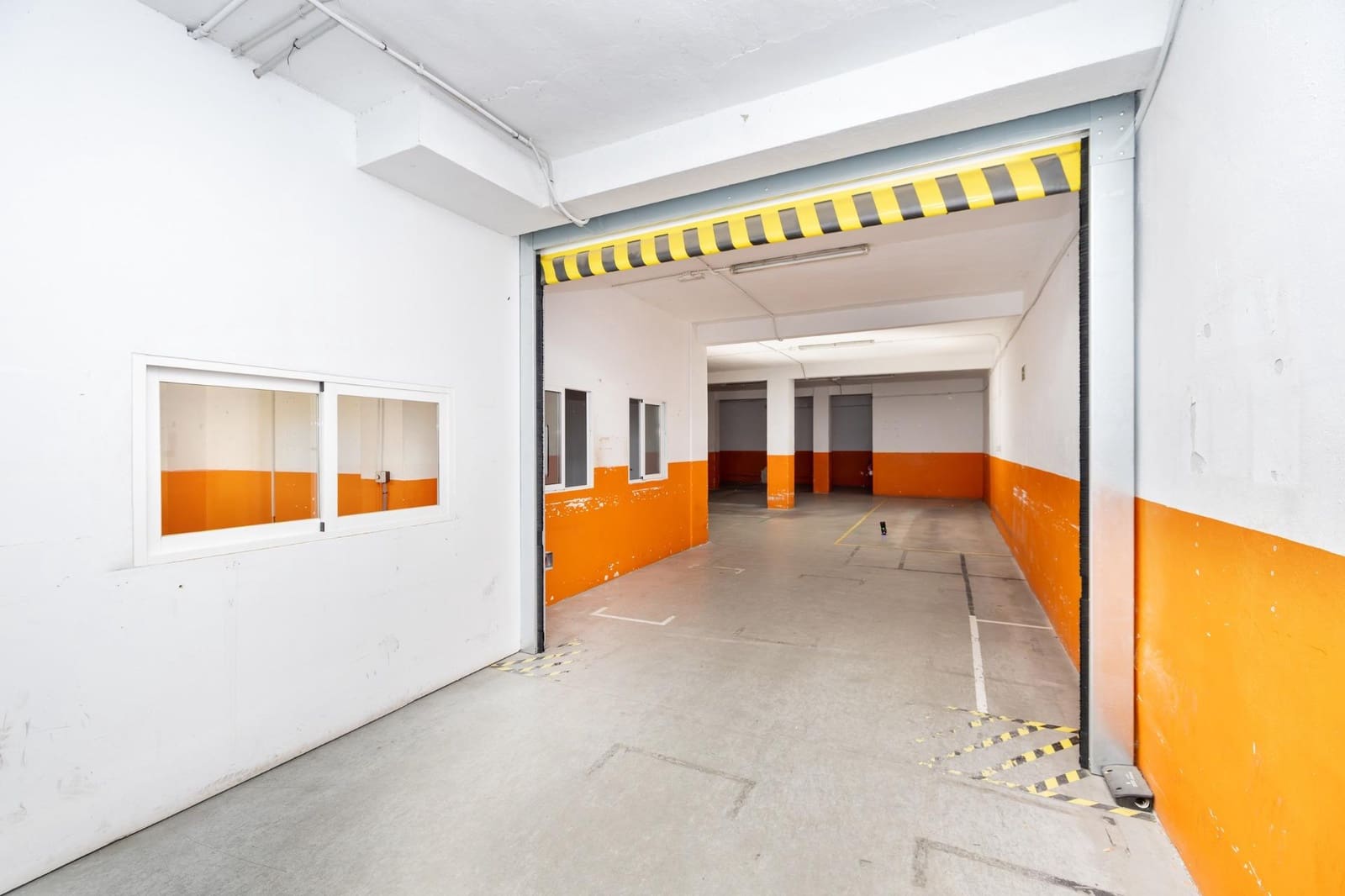 Erhverv til salg i Granada by - € 250.000 (Ref: 9920638)